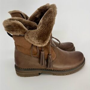 Women’s Leather Winter Boots with Fur Lining sz 40